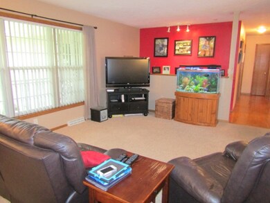 82 Gunther Dr, Evansville, WI 53536 - photo 6