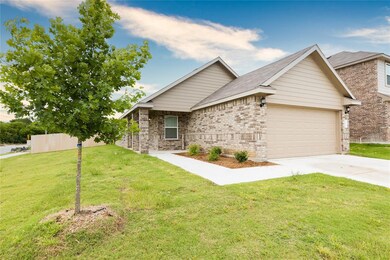 1415 Fantail Ln, Ennis, TX 75119 - photo 4