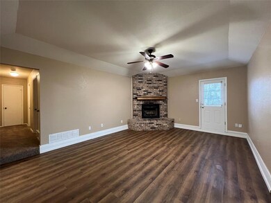 5809 Shamrock Ct, North Richland Hills, TX 76180 - photo 5