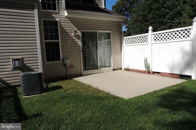 121 Chancellor Dr, Woodbury, NJ 08096 - photo 4