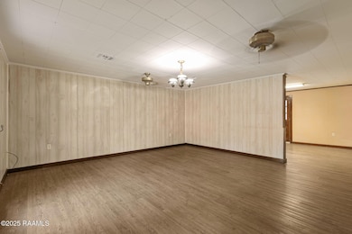 4-web-or-mls-810 Abbirene St-4