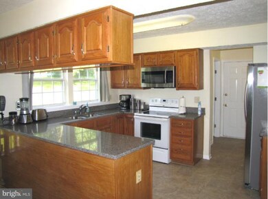 8506 Wood Staff Way, Columbia, MD 21045 - photo 6