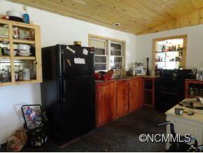 39 Uncle Harveys Ln, Burnsville, NC 28714 - photo 5