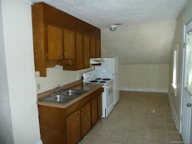 311 Stockton St, Statesville, NC 28677 - photo 3