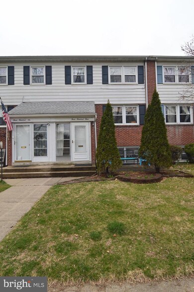 304 Playground Dr, Reading, PA 19611 - photo 2