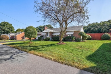 25 Sherbrook Ave, Worcester, MA 01604 - photo 2