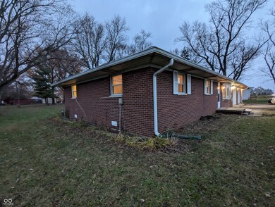 2216 E 500 N, Whiteland, IN 46184 - photo 3