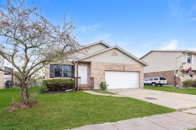 6933 Torrington Dr, Franklin, OH 45005 - photo 2