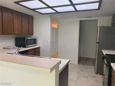 4150 Belair Ln unit 109, Naples, FL 34103 - photo 5