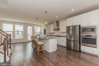 42275 Lancaster Woods Square, Chantilly, VA 20152 - photo 2