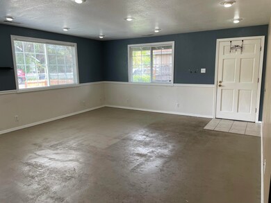 1315 SW Isham St, Grants Pass, OR 97526 - photo 5