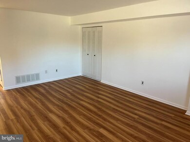 813 Winding Way unit H13, Westville, NJ 08093 - photo 4