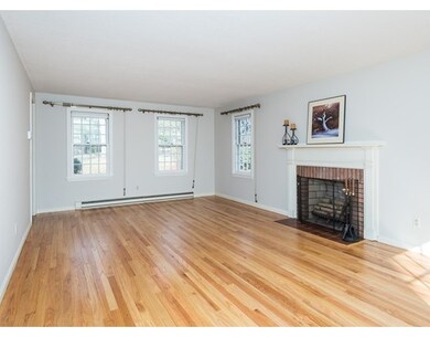 1091 S Branch Pkwy, Springfield, MA 01118 - photo 7