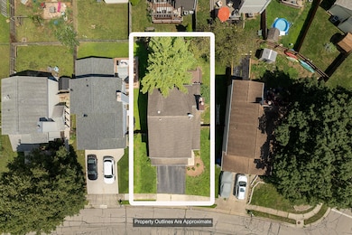 324 Meadowside Ct, Columbus, OH 43230 - photo 2