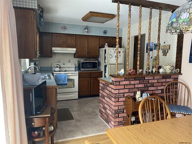 2012 Piney Point Rd, Troy, NY 12180 - photo 7