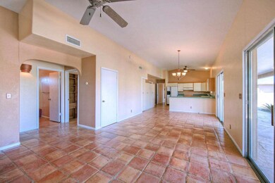 49018N13thave004