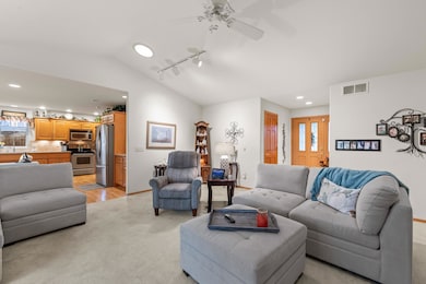 100 Schubert Ln unit 16, Fond Du Lac, WI 54935 - photo 6