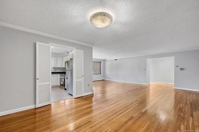 9 Concord St unit B1, West Hartford, CT 06119 - photo 5