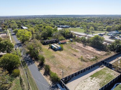 5005, 5015, 5017, 00 Maufrais Ln, Austin, TX 78744 - photo 5