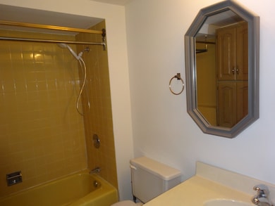 18340 Le Claire Ave, Country Club Hills, IL 60478 - photo 4