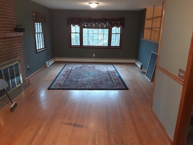 58 W Mineral Rd, Millers Falls, MA 01349 - photo 7