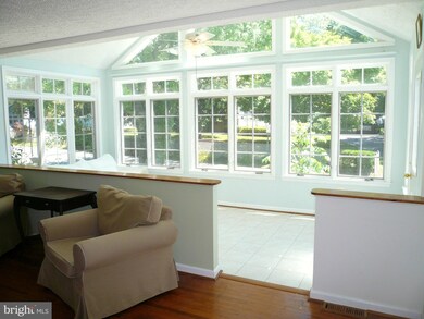 402 Lakeview Ave, Edgewater, MD 21037 - photo 7