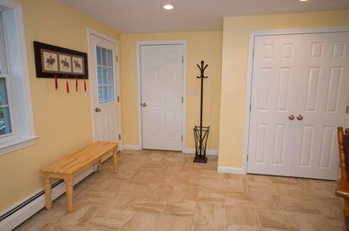 Side entry/mudroom