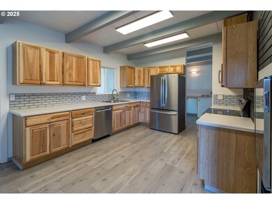 255 Shady Dr, Roseburg, OR 97471 - photo 6