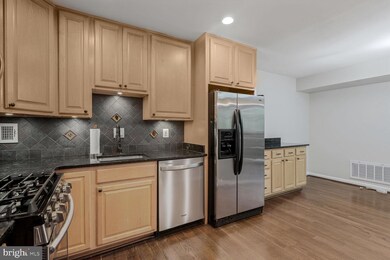 6143 Leesburg Pike unit 502, Falls Church, VA 22041 - photo 4