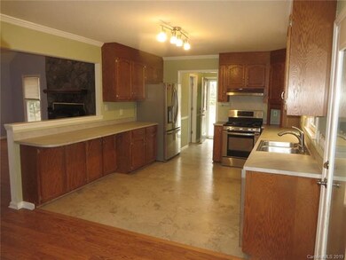 211 Chestnut Ln, Gastonia, NC 28052 - photo 7