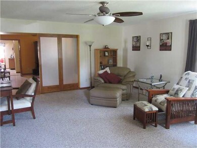 284 Selkirk Dr, North Tonawanda, NY 14120 - photo 4