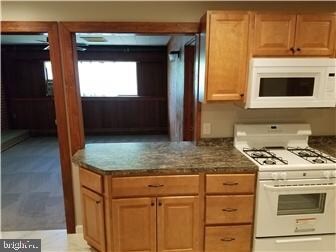 804 13th St, New Castle, DE 19720 - photo 3