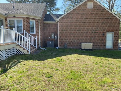 3908 Doe Run Ct, Hopewell, VA 23860 - photo 4