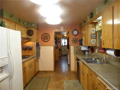 15101 Spanaway Loop Rd S, Spanaway, WA 98387 - photo 4