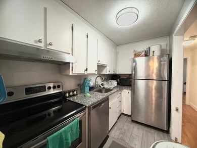 80 Fountain Ln unit 11, South Weymouth, MA 02190 - photo 4