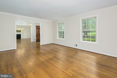 15101 Spring Meadows Dr, Germantown, MD 20874 - photo 4