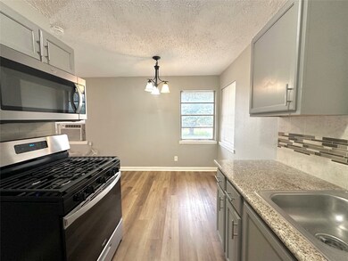 5414 Weaver Rd unit C, Houston, TX 77016 - photo 5