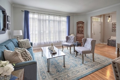 112 Loft Dr unit II112, Martinsville, NJ 08836 - photo 5