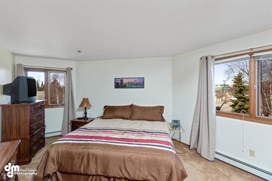 12-Master Bedroom MS_3968