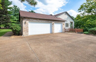 34 Cheshire Dr, Maryville, IL 62062 - photo 5