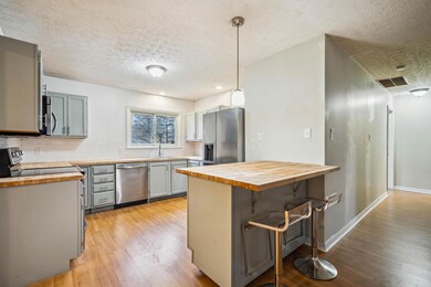 4-web-or-mls-4920-dickens-dr