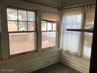 217 W Aspinwall St, Winslow, AZ 86047 - photo 2