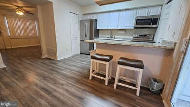 241 Candle Light Ln, Glen Burnie, MD 21061 - photo 4