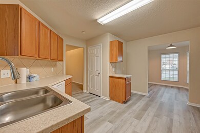 2707 Magnolia Hill Trail, Houston, TX 77038 - photo 7