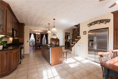 49 Pleasant View Ave, Greenville, RI 02828 - photo 2