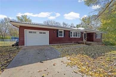 1327 S Mulberry St, Ottawa, KS 66067 - photo 6