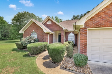 83 Ora Lane-11