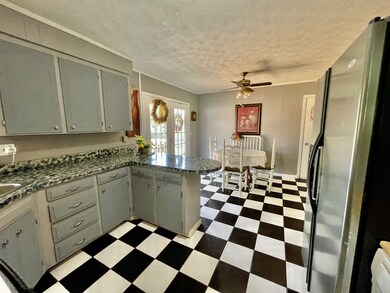 50 Warden Ln, Tennessee Ridge, TN 37178 - photo 7