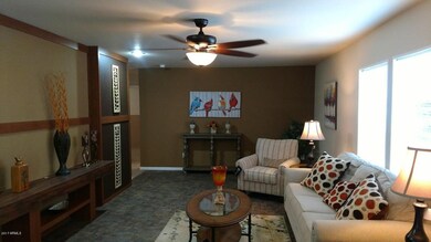 20543 LIVING ROOM