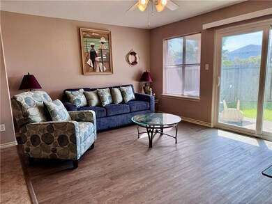15125 Leeward Dr unit 10, Corpus Christi, TX 78418 - photo 2